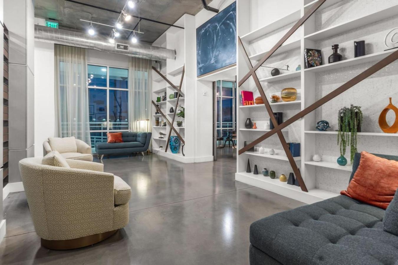 Modern 2 Bed Getaway Steps From Tropicana Field Сейнт Питърсбърг Екстериор снимка